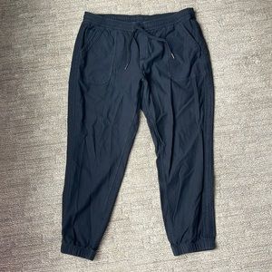 Athlete Farallon Jogger